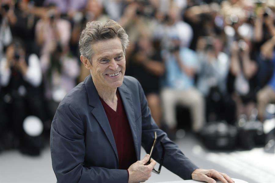 Fotografía de archivo fechada el 18 de mayo de 2024 que muestra al actor estadounidense Willem Dafoe en el festival de cine de Cannes (Francia)./ EFE