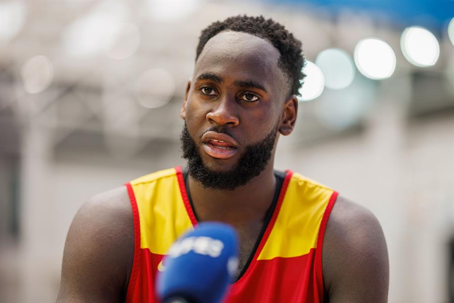 El baloncestista español Usman Garuba durante una entrevista con EFE en la concentración para los Juegos de París 2024./EFE